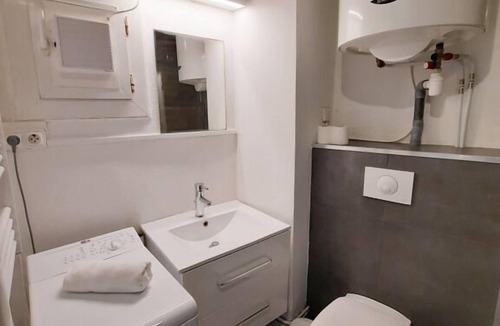 Faubourg North Apartment | Le Perdrix 2 - Studio 2 prs, near town center
