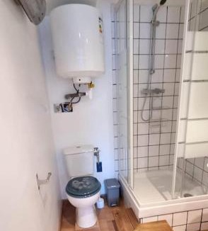 Avesnes-sur-Helpe Apartment | Le petit Château Avesnois - Studio en rez de jardin avec terrasse privée