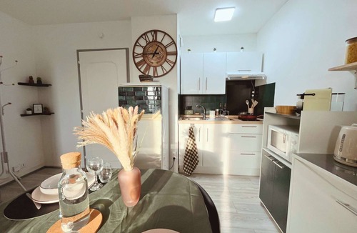 Margny-les-Compiegne Apartment | Le Petit Margny by Your Sweet Loc