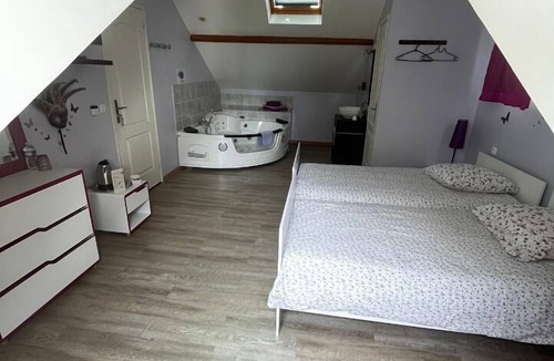 Farceaux House | Le petit manoir