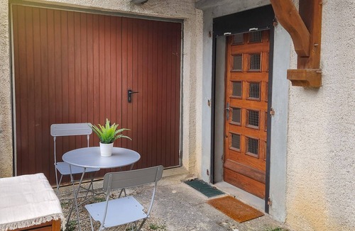 Plasne House | Le Petit Plasne in the heart of the Jura, close to lakes and waterfalls