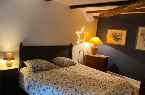 Saint-Loup-de-Varennes Bed & Breakfast | Le pigeonnier de Saint-Loup Bed and Breakfast