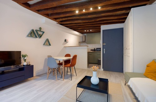 Fontainebleau Apartment | Le refuge Bellifontain - Au cœur de la ville