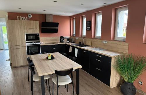 Montcornet House | Le Relais de la Fontaine & Jacuzzi