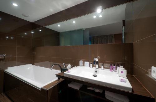 Rueil-Malmaison Hotel | Le Relais de La Malmaison, a member of Radisson Individuals