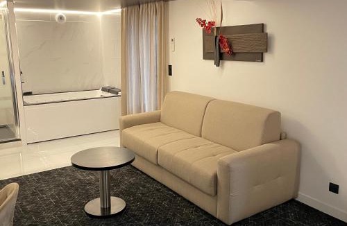 Cormeilles-en-Vexin Hotel | Le Sainte Jeanne