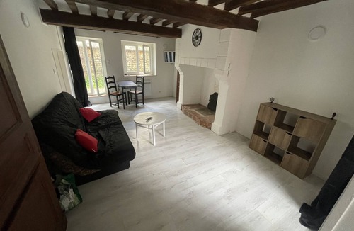 Pont-Audemer Apartment | Le Studio Aristide