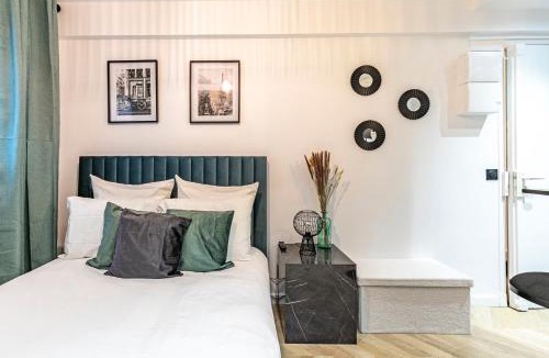 L'Europe Apartment | Le Studio Du Parc Monceau