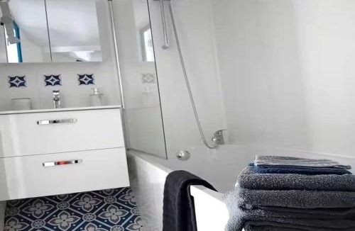Therdonne House | Le "Therdon'Oise" - Maison, gardiennage & navette
