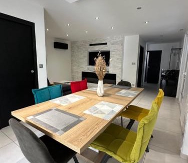 Nevers Villa | Le Victor Hugo - SPA