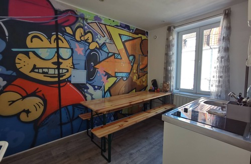 Tourcoing House | Les bains design suite with jacuzzi
