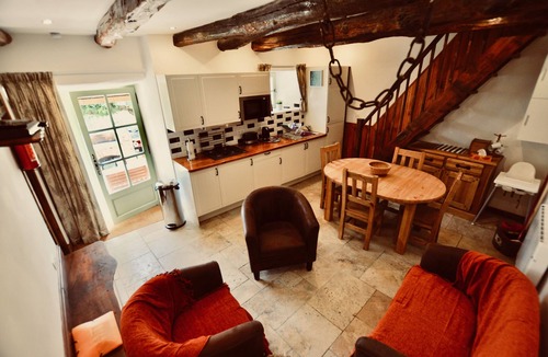 Riols Cottage | Les Coumayres - Rustic and charming farmhouse with panoramic mountain views, immersed in beautiful n