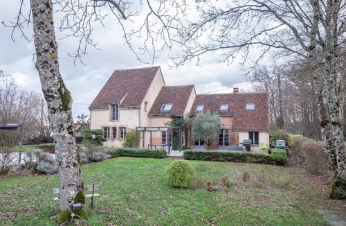 Lavau Villa | Les denisots 12/14 pers private heated pool, quiet location