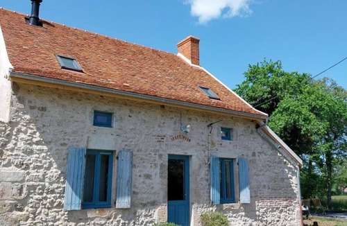 Chavroches Cottage | Les Hirondelles Cottage in Chavroches - 5 guests, pets allowed
