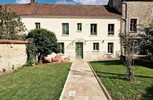 Arthies House | Les Jardins de Rosie