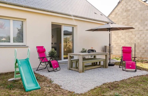Quettehou House | "Les Jardins" House With 2 Parking Spaces 5 minutes from the sea