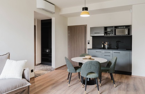 Le Vaudreuil Hotel | Les Lodges de Socrate