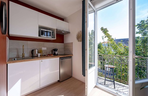 Chatellerault Apartment | Les Maisons Acajou/Charming T2 equipped with Spicy Art