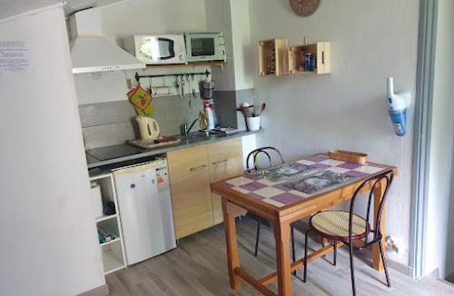 La Celle-sous-Gouzon Apartment | Les Marronniers Charmant petit appartement a La Tour d'Aigues Vaucluse