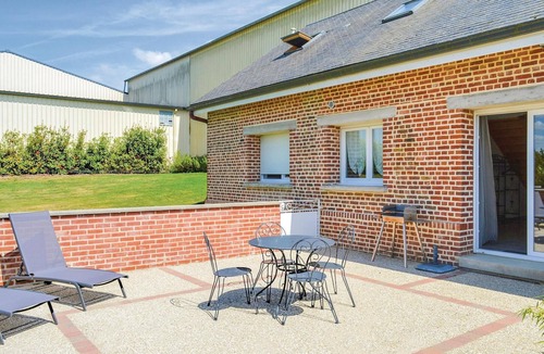 Roisel House | Les Renoncules des Champs