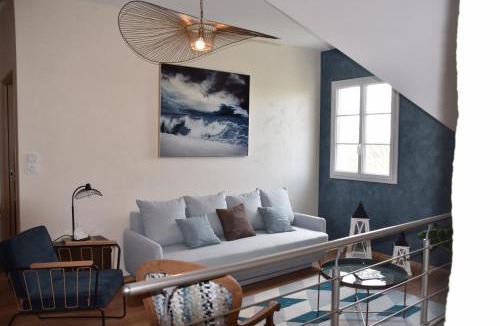 Champguyon House | Les Rougemonts Coton