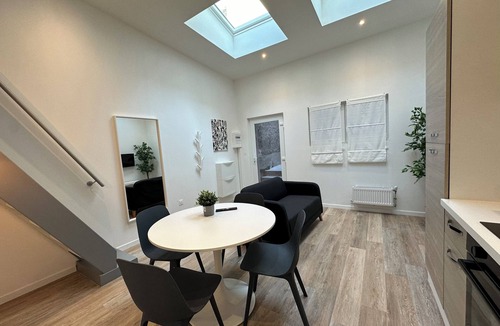Hincmar Apartment | Libergier- Cathedral cottage