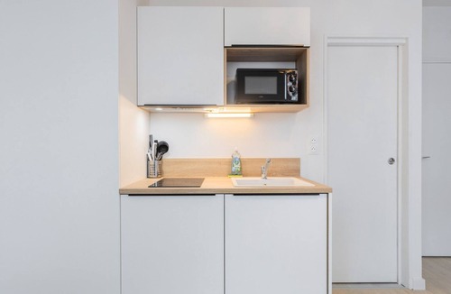Lille Centre Ville Apartment | Lille Saint-Michel: Fully-equipped studio