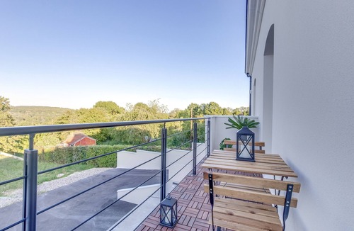 Coupvray Apartment | Lion King Suite - 4P near Disneyland Paris