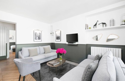 Quartier de la Porte-Saint-Denis Apartment | LivinParis | Luxury 2 Bedrooms Opera I
