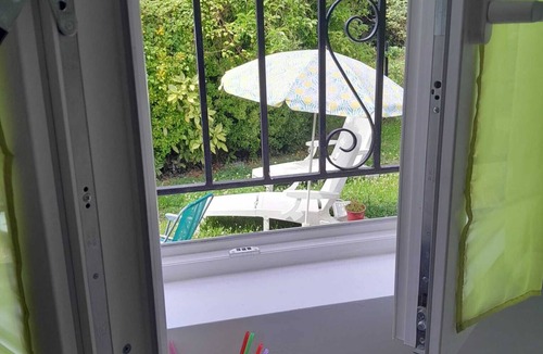 Villemomble House | Location Chambre sdb Salon Cuisine Animaux Bienvenus