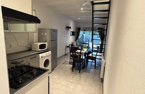 La Ferte-Gaucher House | Location Maison T3 Avec Stationnement Privé et Jardin