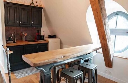 Bonnelles Apartment | Loft Dans Clocher Face au Château