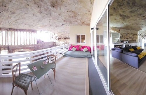 Chateaudun House | Loft et spa Entièrement Troglodyte