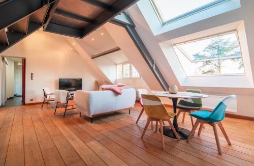 Charleville-Mezieres Apartment | Loft les deux cèdres avec vue panoramique