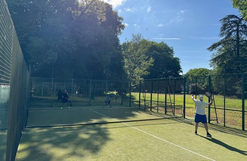 Pont-Saint-Pierre House | Logempré janitor's lodge & padel court