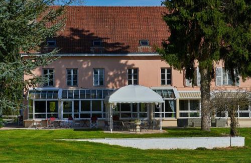 Bazeilles Hotel | Logis Auberge du port