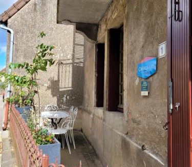 Saint-Sernin-du-Plain Apartment | Logis du Mont
