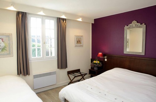 Chaufour-les-Bonnieres Hotel | LOGIS HÔTEL LES NYMPHEAS