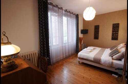 Coucy-le-Chateau-Auffrique Hotel | LOGIS HOTEL BELLEVUE RESTAURANT LA POMME d'OR