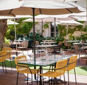 Chablis Hotel | Logis Hostellerie des Clos et restaurant Bistrot des grands crus