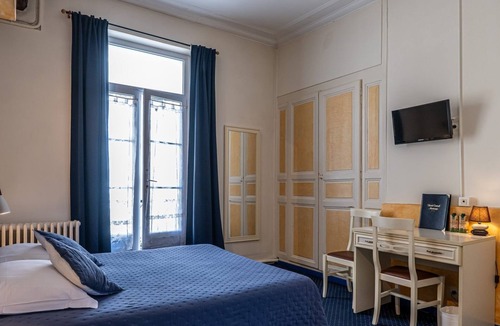 Montargis Hotel | Logis Hotel Central Montargis