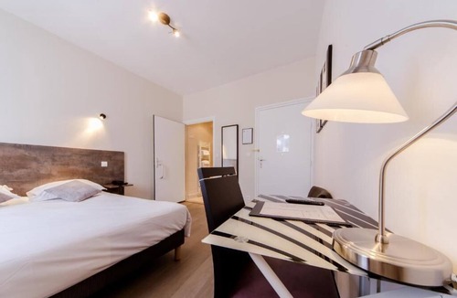 Senlis Hotel | LOGIS HOTEL - Le Petit Bellon