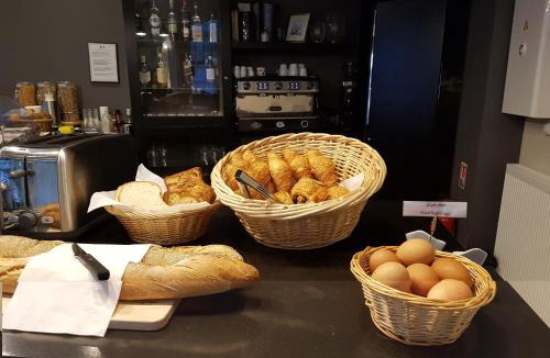 Senlis Hotel | LOGIS HOTEL - Le Petit Bellon