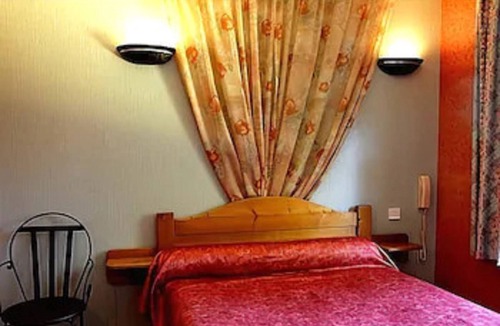 Saint-Omer-en-Chaussee Hotel | LOGIS Moulin des Forges