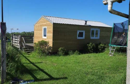 Dieppe Ski Chalet | LOGT VUE MER AVEC TRAMPOLINE ET PONEY le long du GR