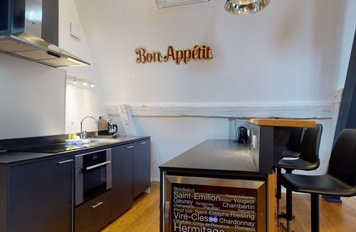 Petite-France Apartment | Lohkas triplex loft petite france 2br 2bth