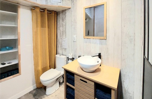 Dunkerque Centre Apartment | Look forward to a fantastic vacation experience in this beautiful vacation home near the sea!