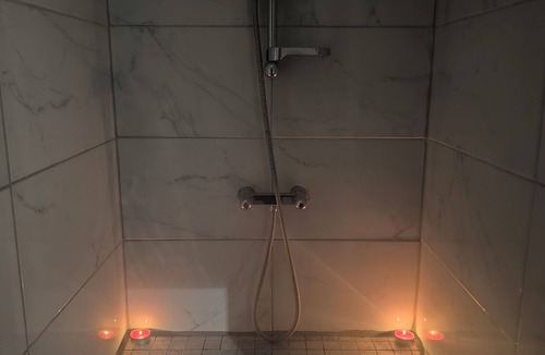 Athies Apartment | love room arras tentation, love room tentation arras