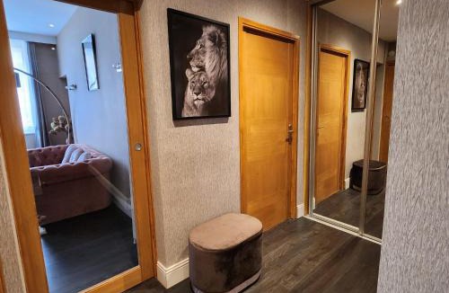 Saint-Quentin Apartment | Love Room l'Audacieuse