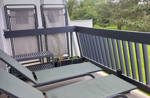 Sainte-Cecile-Plage Apartment | Lovely T2 with garden by the sea